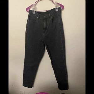 AE BLACK MOM JEANS